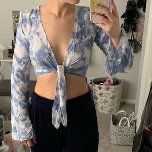 Hollister tie in front crop top